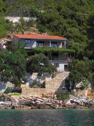 Apart Daire (Robert - 5m from the sea - A2(4+2))