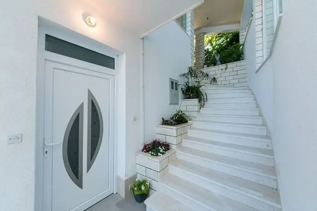 Apart Daire (Robert - sea view - A2(4+2))