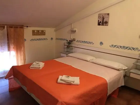 Tek Büyük veya İki Ayrı Yataklı Oda