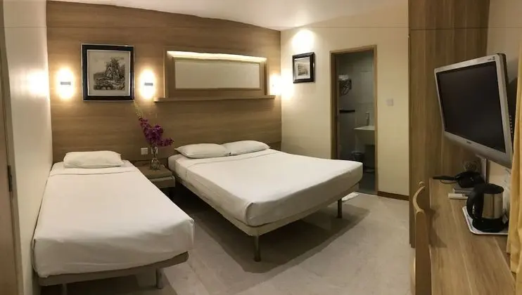 Deluxe Üç Kişilik Oda (1 Single Bed & 1 Queen Bed)