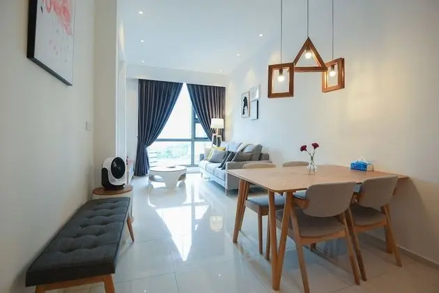 Luxury Daire, Birden Çok Yatak, Danışma