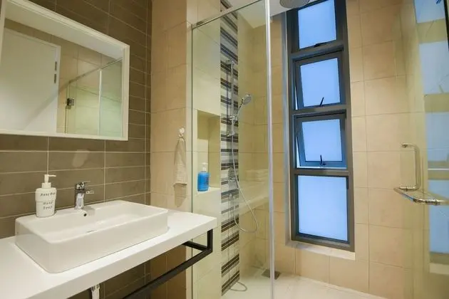 Luxury Daire, Birden Çok Yatak, Danışma
