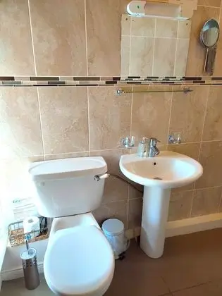 İki Ayrı Yataklı Oda, Banyolu/Duşlu