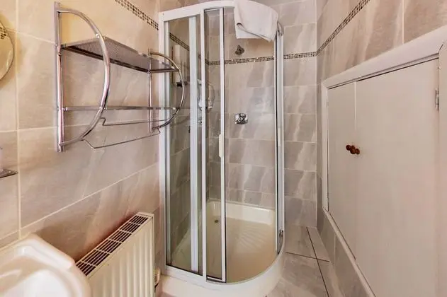 Tek Büyük Yataklı Oda, Banyolu/Duşlu (Room 6)