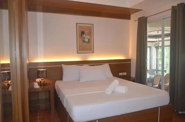 Villa (Mid 2)
