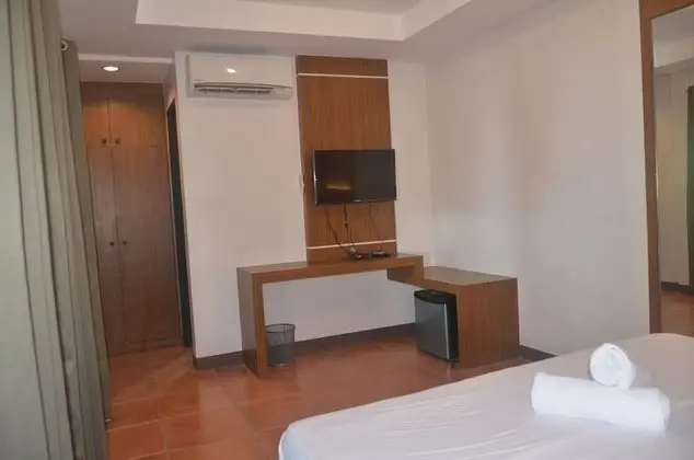 Villa (Mid 2)