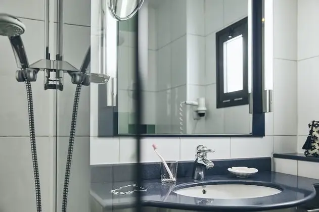 Economy Tek Büyük Yataklı Oda (Single Use)
