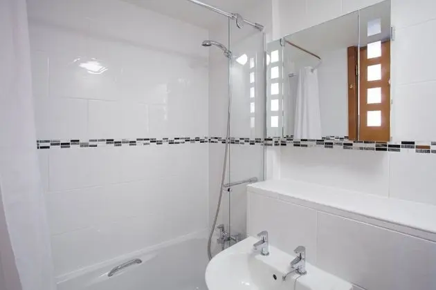 Tek Kişilik Oda, Ortak Banyo