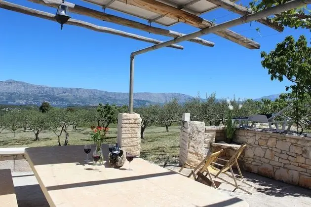 Kır Evi (Two-Bedroom House)