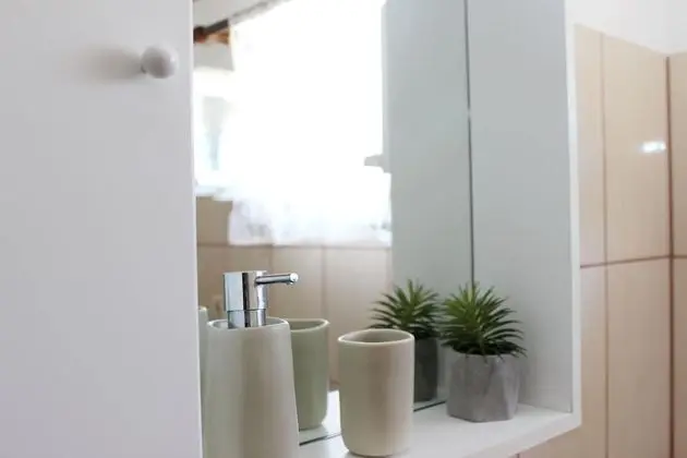 Kır Evi (Two-Bedroom House)