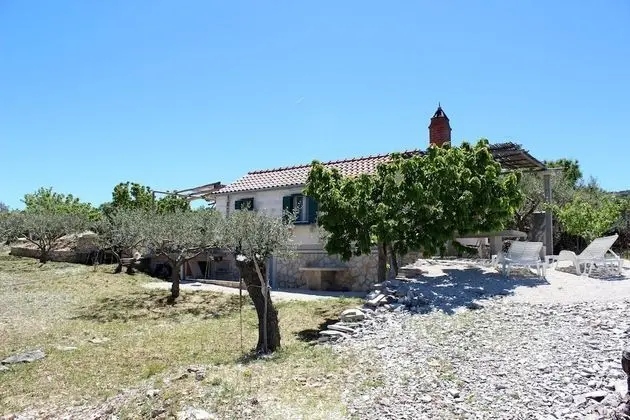 Kır Evi (Two-Bedroom House)