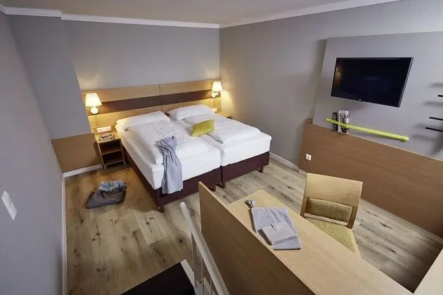 Family Oda, Bağlantılı Odalar