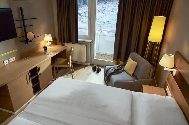 Superior Tek Büyük Yataklı Oda (Single Use)