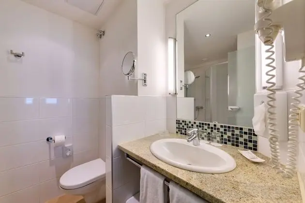 Superior Tek Büyük Yataklı Oda (Single Use)