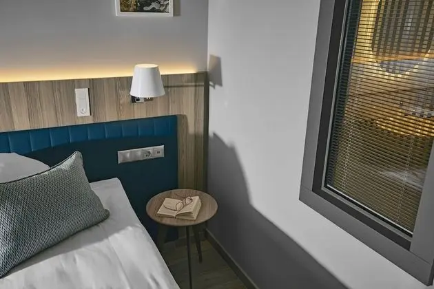 Economy Tek Büyük Yataklı Oda (Sea Side - DZX3)