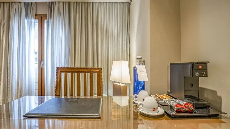 Deluxe Tek Büyük veya İki Ayrı Yataklı Oda