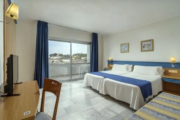 Tek Büyük Yataklı Oda (2 adults+ 1 child)