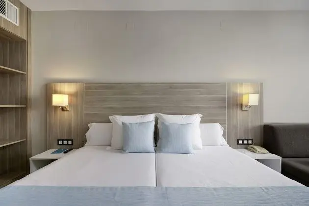 Double Sea View High Floor (2 adults + 2 children)