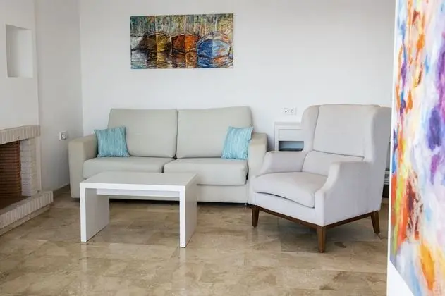 Deluxe Süit, 1 Yatak Odası, Deniz Manzaralı, Okyanusa Sıfır (2 Adults + 1 Child)