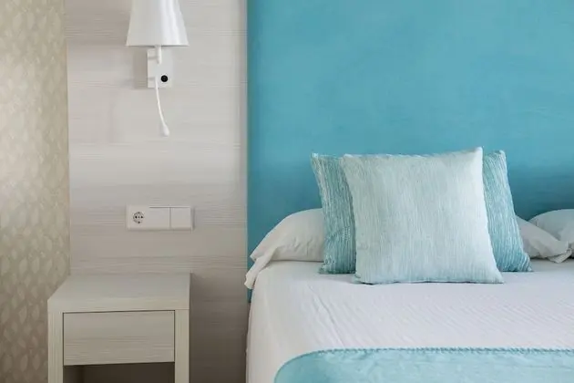 Deluxe Süit, 1 Yatak Odası, Deniz Manzaralı, Okyanusa Sıfır (2 Adults + 1 Child)