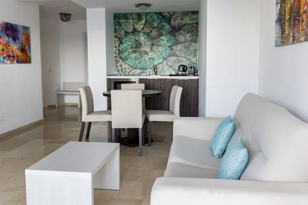 Deluxe Süit, 1 Yatak Odası, Deniz Manzaralı, Okyanusa Sıfır (2 Adults + 1 Child)
