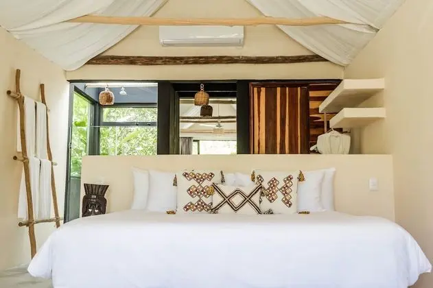 Jungle Suite, Jungle View
