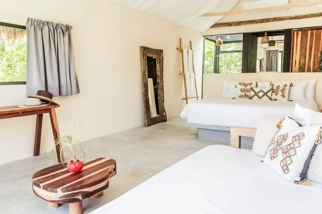 Jungle Suite, Jungle View
