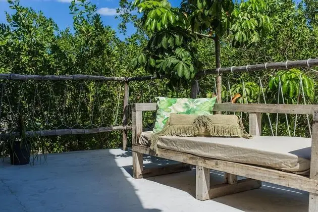 Jungle Suite, Jungle View