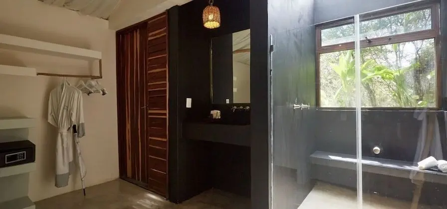 Jungle Suite, Jungle View