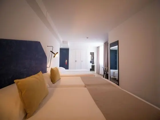 Dört Kişilik Oda (3 Adults + 1 Child)