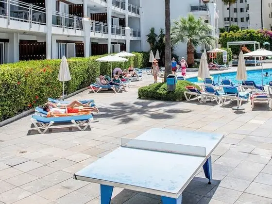 Standard Apart Daire, 2 Yatak Odası, Havuz Kenarı (3 Adults + 1 Child)