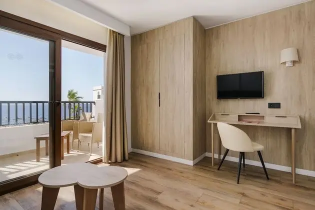 Süit, Deniz Manzaralı (2 Adults)