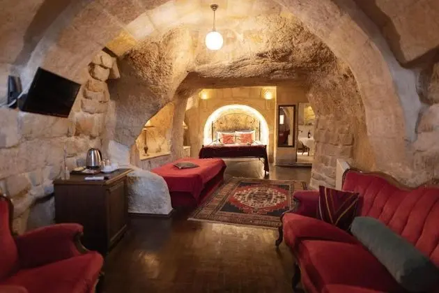 Deluxe Cave,    , Jakuzili