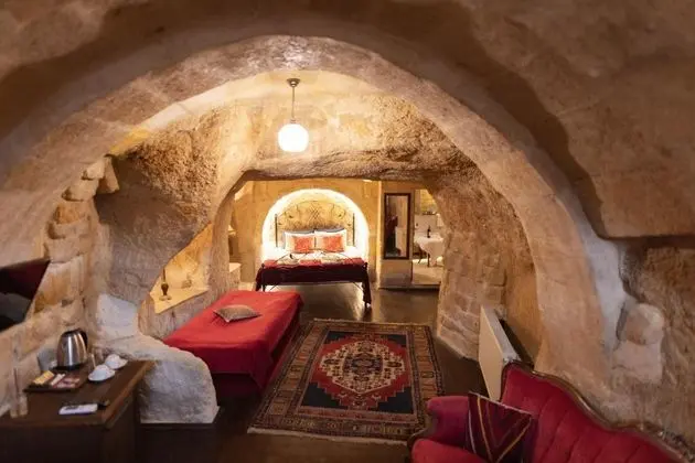 Deluxe Cave,    , Jakuzili