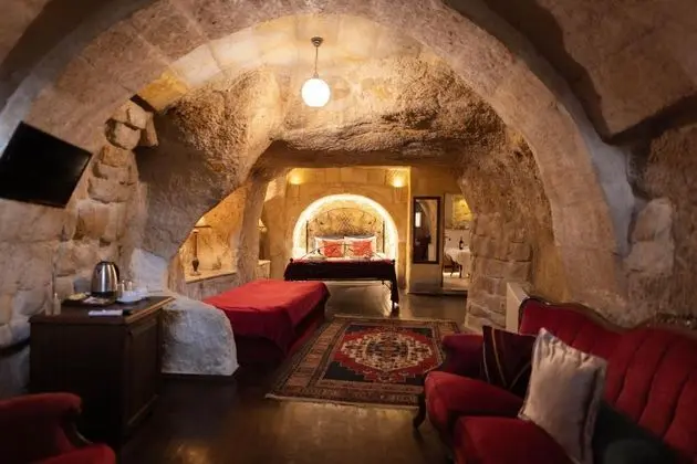 Deluxe Cave,    , Jakuzili