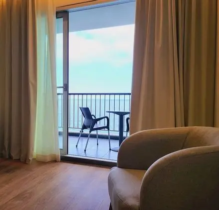 Single Studio Sea View Royal Orchid