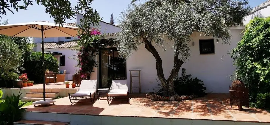 Romantic Bungalov, 1 Büyük (Queen) Boy Yatak, Teras, Havuz Manzaralı (Olivo)