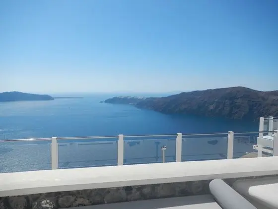 Rocabella Suite Caldera View with Outdoor Mini Plunge Pool for 6 Guests