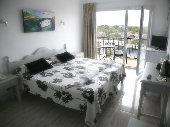 Tek Büyük Yataklı Oda, Balkon, Deniz Manzaralı