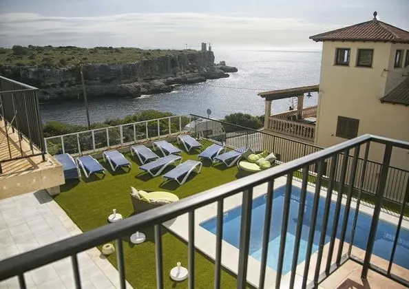 Tek Büyük Yataklı Oda, Balkon, Deniz Manzaralı