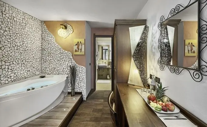 Comfort Tek Büyük Yataklı Oda, Deniz Manzaralı