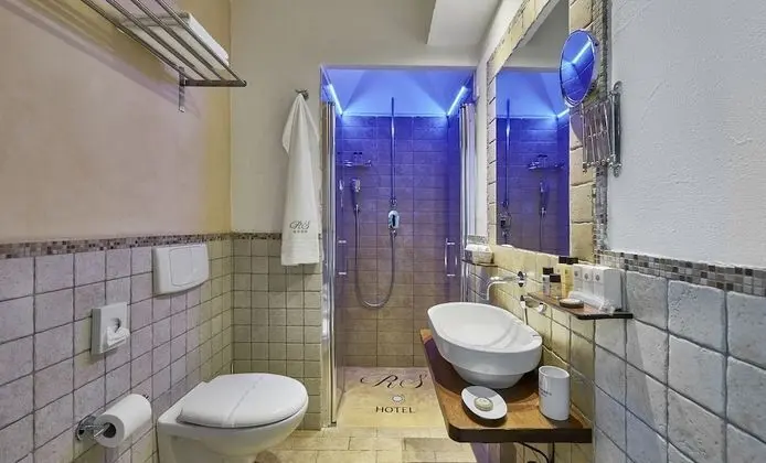 Deluxe Tek Büyük Yataklı Oda, Teras, Deniz Manzaralı