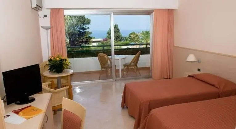 Standard Oda, Bahçe Manzaralı