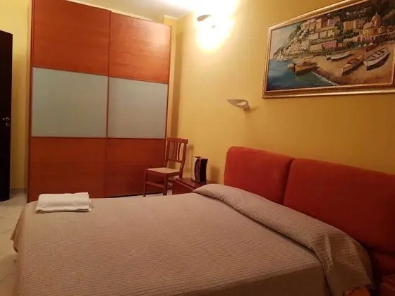 Tek Büyük Yataklı Oda, Ortak Banyo