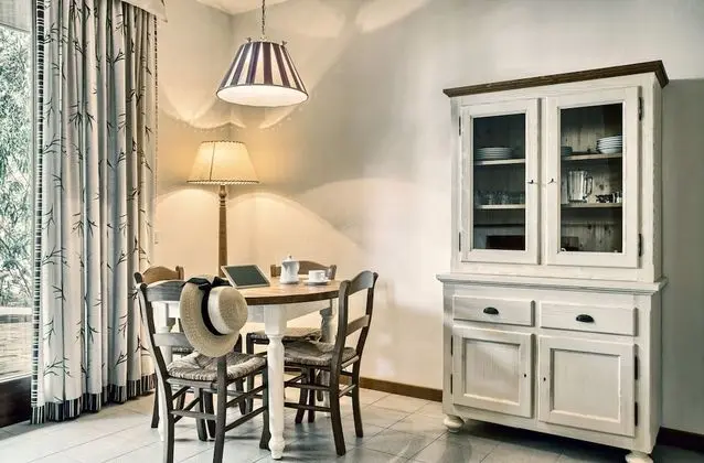 Villa (4 Adults)