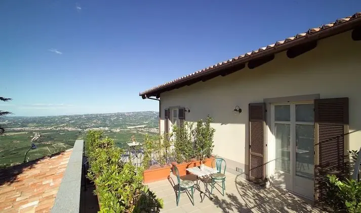 Deluxe Tek Büyük Yataklı Oda, 1 Büyük (Queen) Boy Yatak, Teras, Üzüm Asması Manzaralı