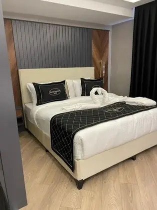 Suite-Tek Yatak Odalı