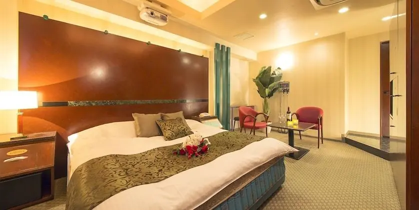 Luxury Tek Büyük Yataklı Oda