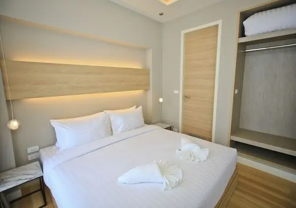 One Bedroom Garden View