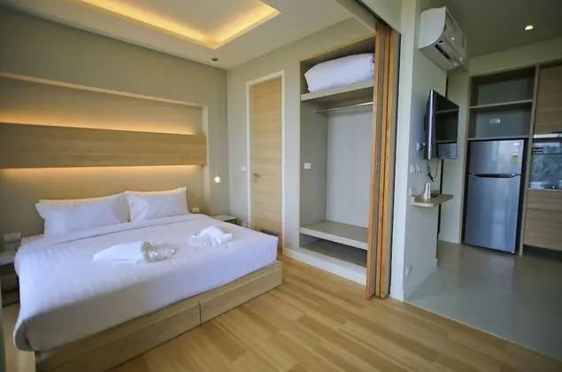 One Bedroom Garden View